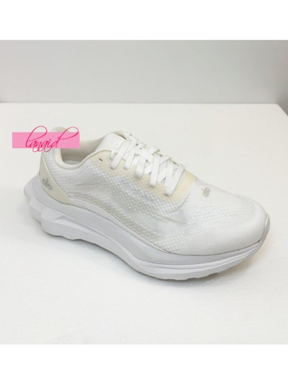 Alo Runner White Cream Athletic Active Running Exercise Outdoor Travel Workout 8 - Picture 8 of 16